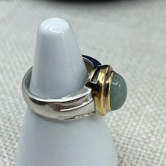 Vintage Sterling Silver & Gold Overlay Ring with Green Cabochon | Size 7 - Picture 14 of 16